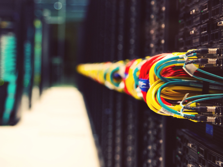 Due to the large amount of data collected at companies, it is possible to create digital twins. This means that predictions can be made for each component on the basis of data. Even customers can be represented by digital twins. 