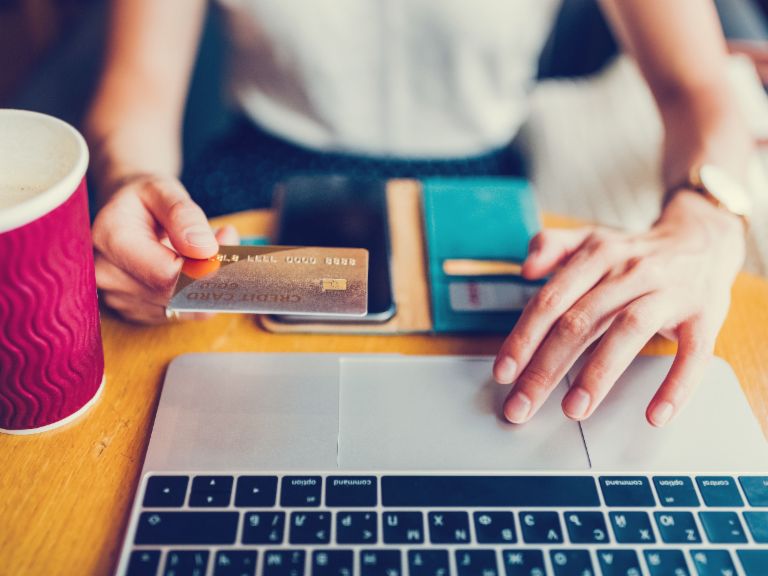 Online banking is revolutionized by the PSD2 law. By shifting the data sovereignty from the banks to other companies, the payment should be now safer, efficient and more convenient for the customer. 